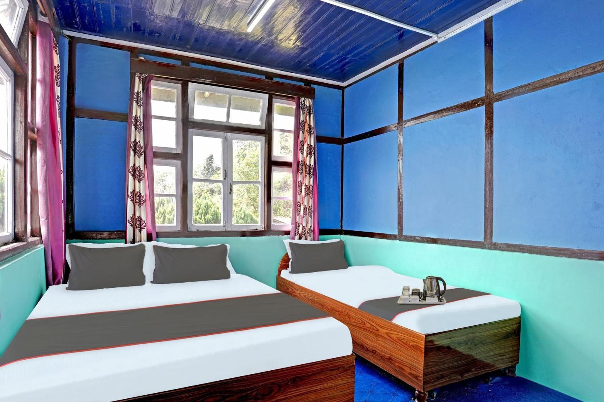 Capital O Basera Resort Padamchen Экстерьер фото