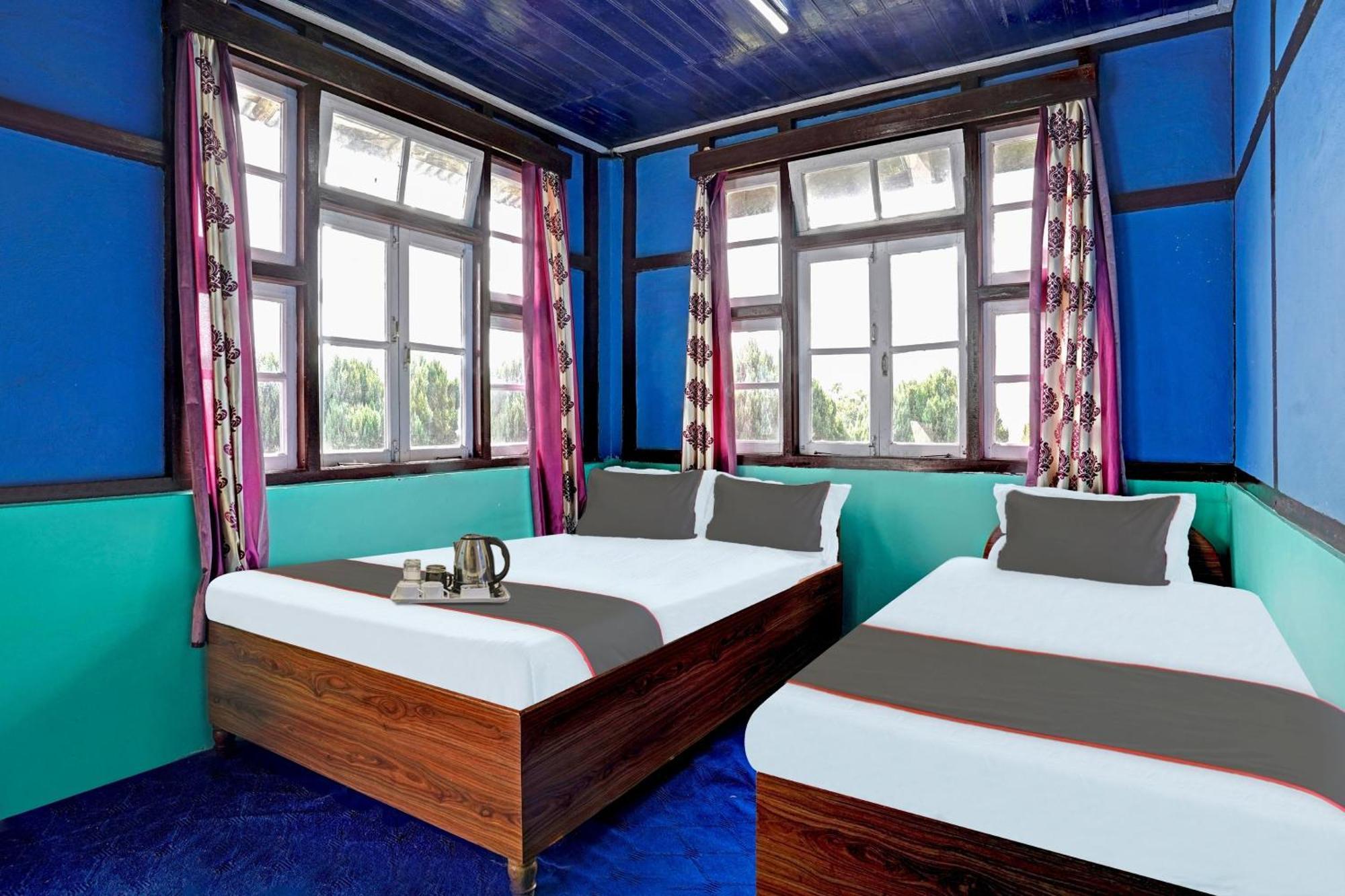 Capital O Basera Resort Padamchen Экстерьер фото