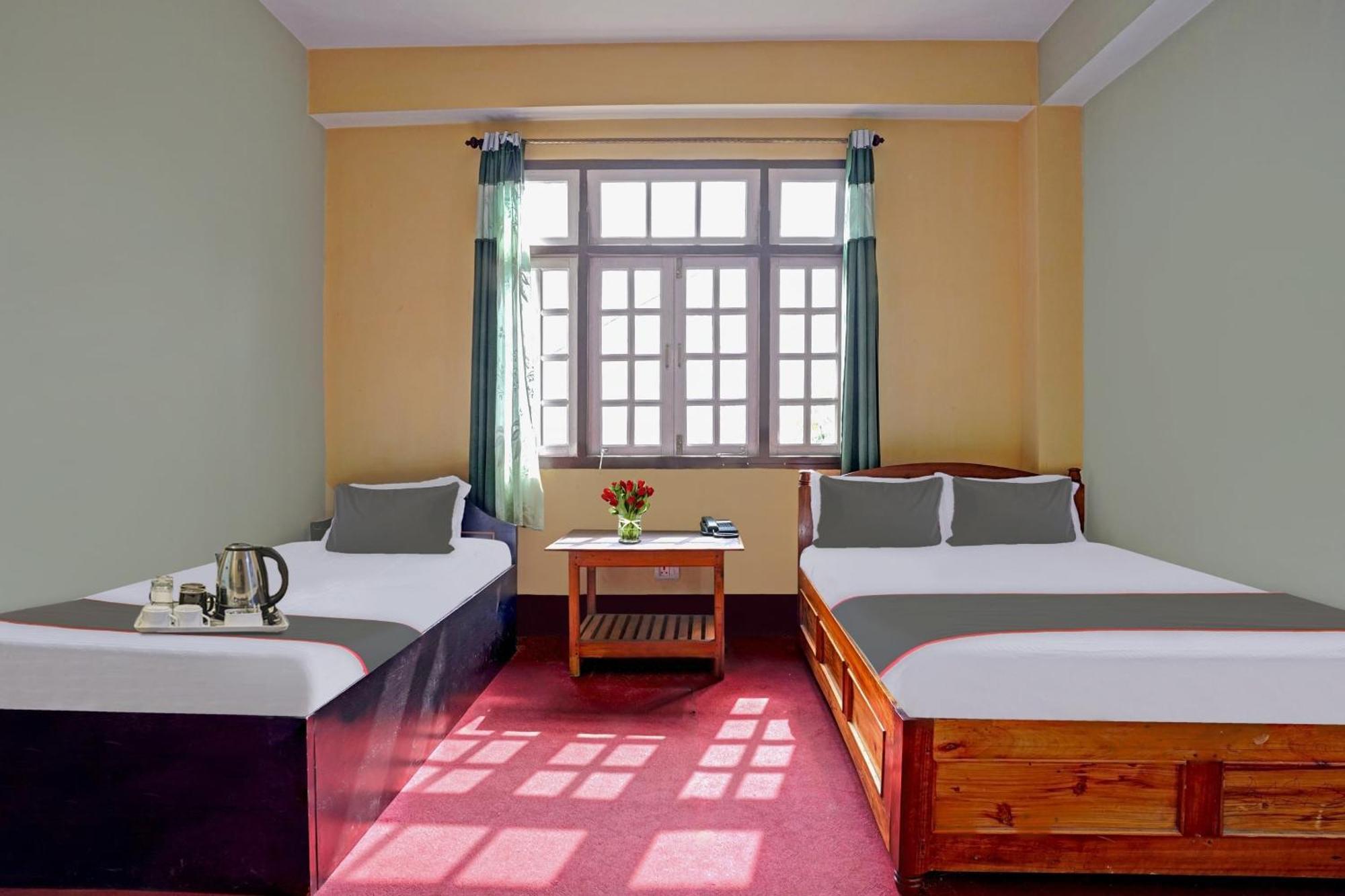 Capital O Basera Resort Padamchen Экстерьер фото